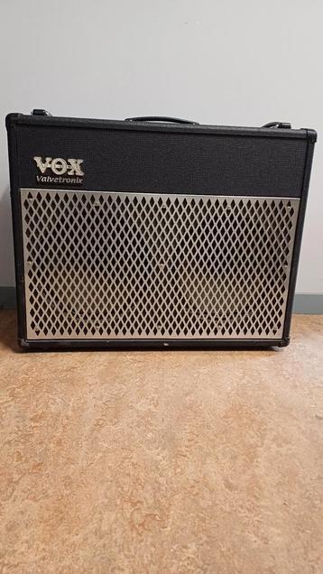  Gitaarversterker Vox Valvetronix 100 beschikbaar voor biedingen
