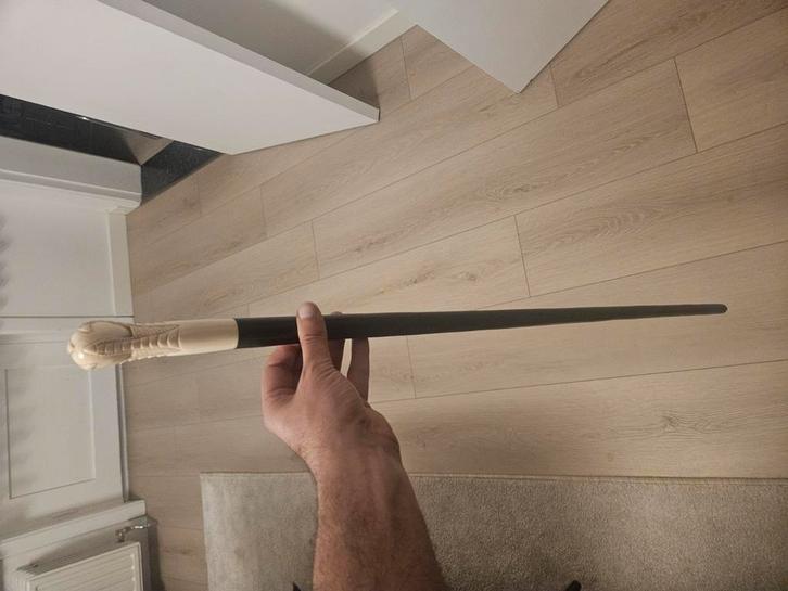 Antieke ebbenhouten wandelstok met gesneden ivoren knop – 19, Antiek en Kunst, Antiek | Bestek, Ophalen