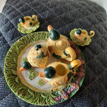 Vijvertje met eendjes beschikbaar voor biedingen