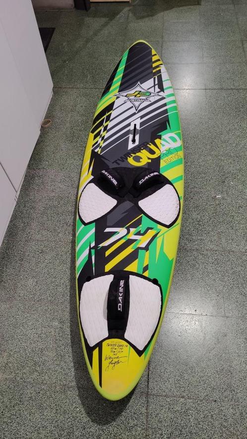 JP quad wave 74L windsurf board, Sports nautiques & Bateaux, Planche à voile, Comme neuf, Planche, Moins de 250 cm, Avec aileron(s)