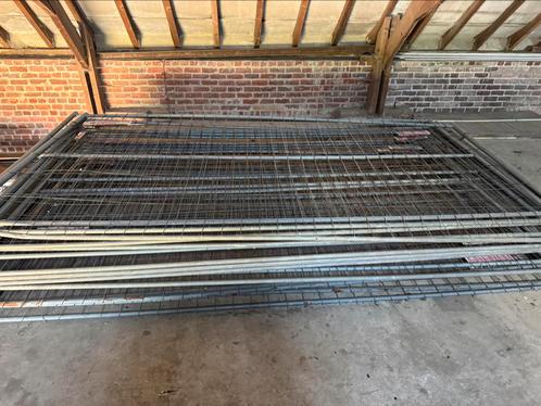 Werfhekkens met bouwhekvoet, Tuin en Terras, Tuinhekken en Hekwerk, Zo goed als nieuw, Kunststof, Ophalen