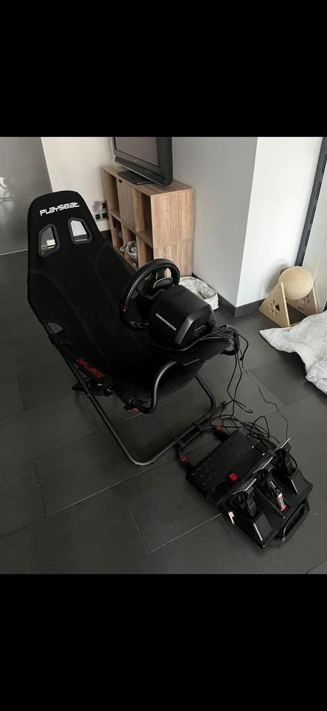 Race stuur + playseat, Games en Spelcomputers, Spelcomputers | Sony Consoles | Accessoires, Zo goed als nieuw, Ophalen of Verzenden