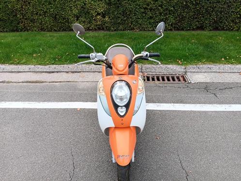 Scooter Sym mio klasse b 16000 km als nieuw nikkel 575€!, Fietsen en Brommers, Scooters | SYM, Zo goed als nieuw, Mio, Klasse B (45 km/u)