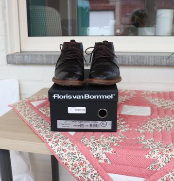 Half hoge heren schoenen beschikbaar voor biedingen