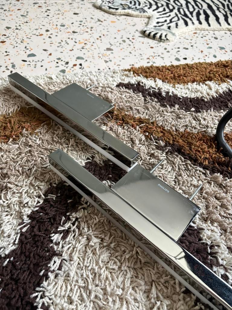 Opbouw spiegelverlichting Philips, Ophalen, Zo goed als nieuw