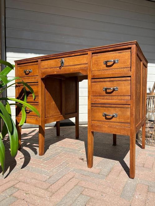 Kleine Antieke kinder bureau in Art deco/Art nouveau stijl, Kinderen en Baby's, Kinderkamer | Overige Meubels, Zo goed als nieuw