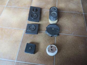 oude stopcontacten / schakelaars  beschikbaar voor biedingen