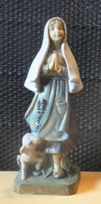 statue Bernadette Soubirous bergere en resine, Antiek en Kunst, Antiek | Religieuze voorwerpen, Ophalen of Verzenden