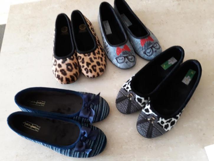 nieuwe dames pantoffels, Kleding | Dames, Schoenen, Nieuw, Pantoffels of Sloffen, Overige kleuren, Ophalen of Verzenden
