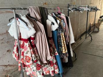 Kledij en textiel beschikbaar voor biedingen