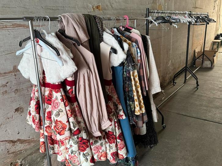 Kledij en textiel, Kleding | Dames, Kledingrekken, Gebruikt, Ophalen