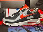 Nike Air Max 90 'Radiant Red' EU44 2020, Kleding | Heren, Schoenen, Zwart, Nike, Ophalen of Verzenden, Sneakers