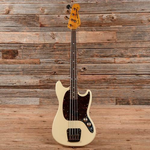 GEZOCHT: Fender Mustang bas Made inJapan., Muziek en Instrumenten, Snaarinstrumenten | Gitaren | Bas, Zo goed als nieuw, Ophalen