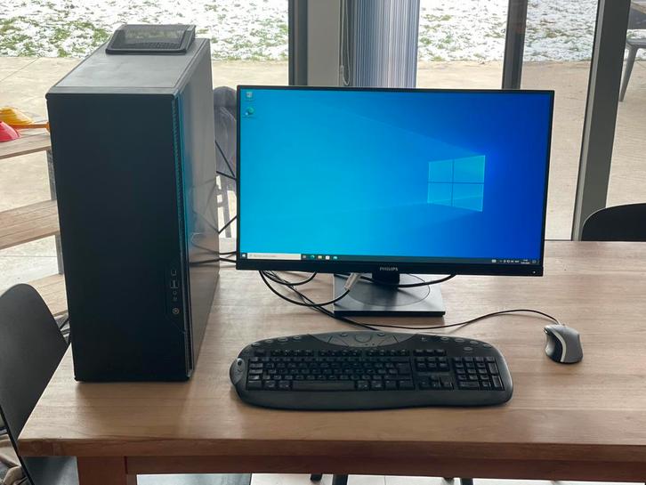 Windows PC met 27” scherm, muis en toetsenbord, Computers en Software, Desktop Pc's, Refurbished, 2 tot 3 Ghz, HDD, SSD, 8 GB