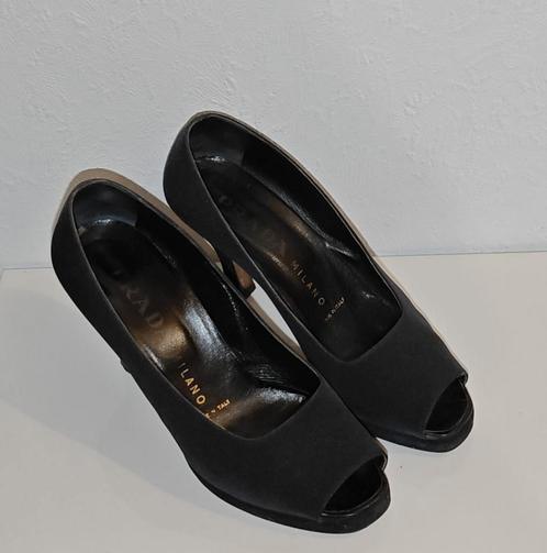Prada Milano vintage Peep-Toe (open teen) hakken, Kleding | Dames, Schoenen, Gedragen, Pumps, Zwart, Ophalen of Verzenden