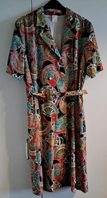 Prachtige jurk met leuke zomerse print beschikbaar voor biedingen
