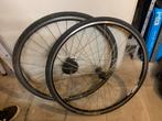 Wielen voor koersfiets met velgrem, Fietsen en Brommers, Fietsonderdelen, Triban, Racefiets, Zo goed als nieuw, Ophalen