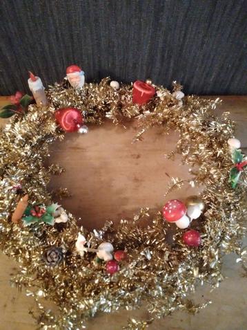 Prachtige vintage kerstkrans met vintage assecoires  beschikbaar voor biedingen
