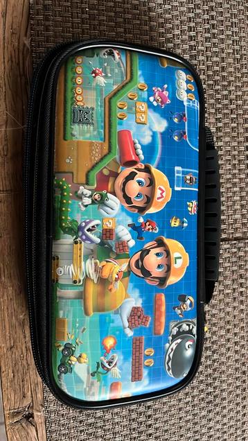 Hoesje nintendo switch + doosjes voor spelletjes beschikbaar voor biedingen