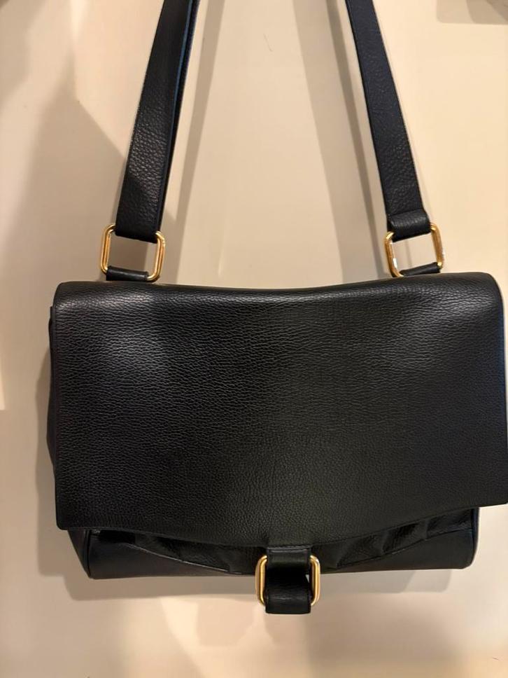 DELVAUX Borsalino schoudertas zwart, Handtassen en Accessoires, Tassen | Damestassen, Zo goed als nieuw, Zwart, Ophalen of Verzenden