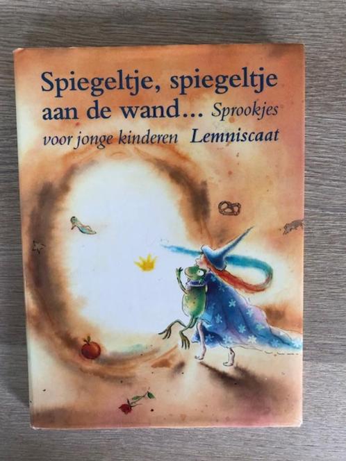 Spiegeltje aan de wand - Sprookjes voor jonge kinderen, Livres, Livres pour enfants | 4 ans et plus, Comme neuf, Contes (de fées)