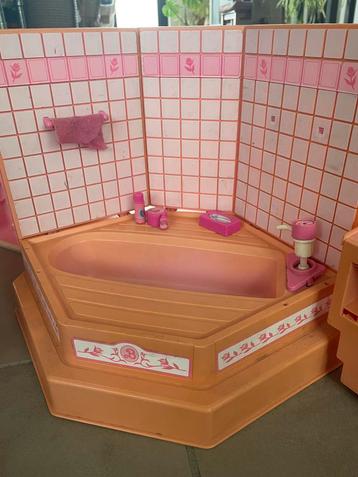 Collectie barbies meubels + accessoires beschikbaar voor biedingen