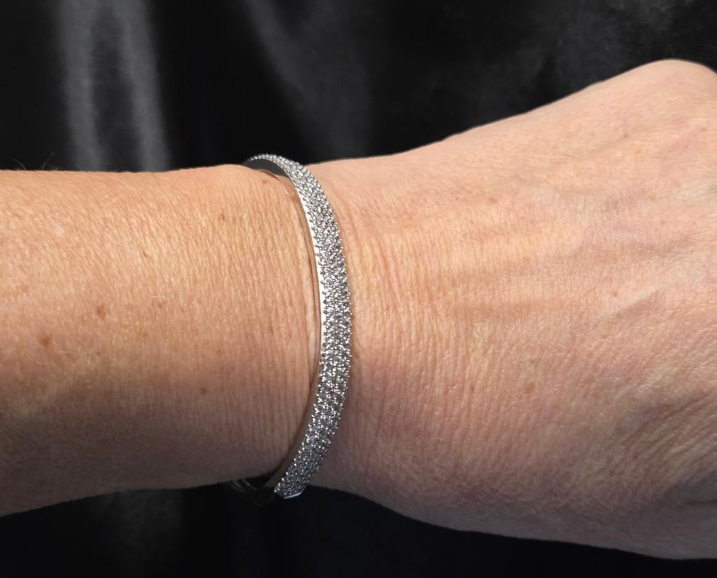 Bracelet esclave en argent avec zircones. 2026/103., Bijoux, Sacs & Beauté, Bracelets, Neuf, Argent, Argent, Avec pierre précieuse