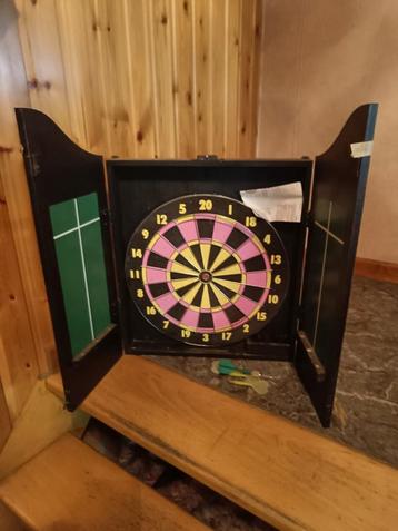 Darts kastje, Enlèvement ou Envoi, Comme neuf