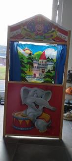 Poppenkast met poppen, Ophalen