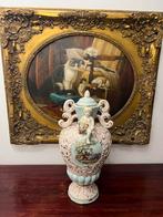 Antieke vaas met cherubijn, Antiek en Kunst, Ophalen