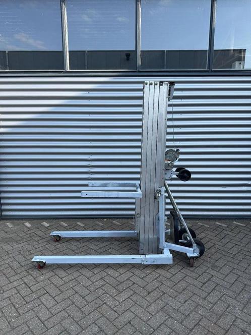 Genie SLC-24 Materiaallift kanaallift (bj 2006), Zakelijke goederen, Machines en Bouw | Liften, Steigers en Ladders