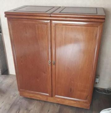 bar meubel beschikbaar voor biedingen