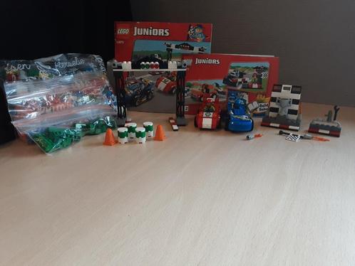 Rallye de voitures de course Lego Juniors 10673, Enfants & Bébés, Jouets | Duplo & Lego, Comme neuf, Lego, Ensemble complet, Enlèvement ou Envoi