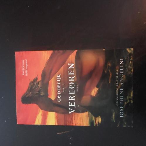 Josephine Angelini - Verloren, Boeken, Kinderboeken | Jeugd | 13 jaar en ouder, Zo goed als nieuw, Ophalen