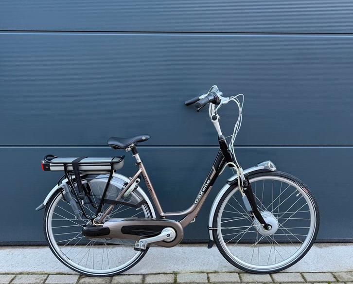 Gazelle Innergy elektrische fiets 4000KM!, Fietsen en Brommers, Fietsen | Dames | Damesfietsen, Gazelle, Versnellingen, Ophalen