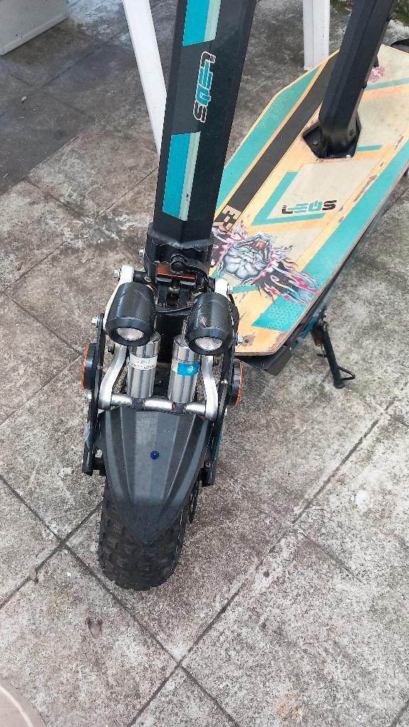 Trottinette électrique  a restaurer, Vélos & Vélomoteurs, Trottinettes, Utilisé, Enlèvement