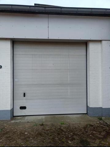 Handbediende overheaddeur garagedeur snelloopdeur deuren beschikbaar voor biedingen