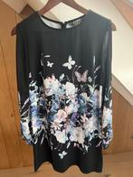 Mooie korte jurk met open lange mouwen Lipsy London Maat 36, Kleding | Dames, Jurken, Ophalen of Verzenden, Zo goed als nieuw