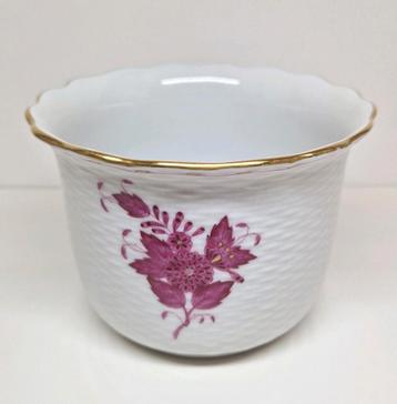 Herend cachepot Apponyi raspberry decor, Hongarije 20e eeuw. beschikbaar voor biedingen