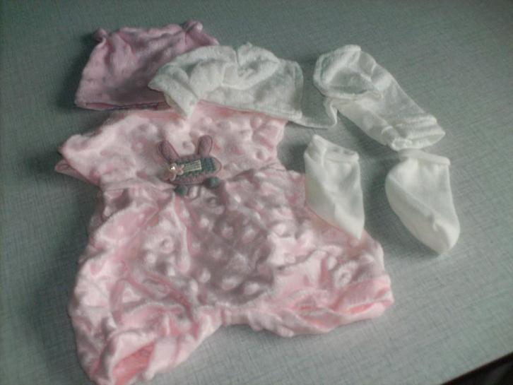 a vendre jouet poupée, Enfants & Bébés, Jouets | Poupées, Neuf, Autres types, Enlèvement ou Envoi