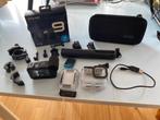 GoPro HERO10 Noire + accessoires, Ophalen, Zo goed als nieuw, GoPro
