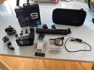 GoPro HERO10 Noire + accessoires beschikbaar voor biedingen