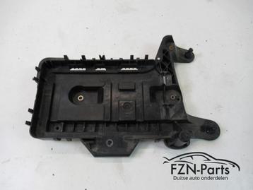 VW Golf 5/6 Accubak 1K0915333H beschikbaar voor biedingen