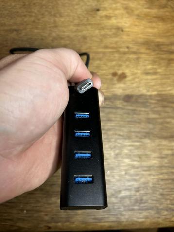 USB-C naar 4-poorts USB-hub – aansluitingen voor pc/laptop beschikbaar voor biedingen