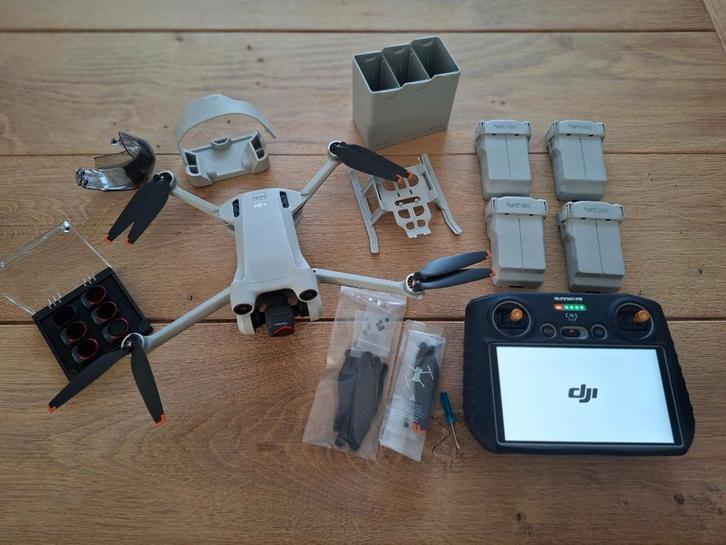 DJI mini3 pro + EXTRA, TV, Hi-fi & Vidéo, Drones, Comme neuf, Drone avec caméra, Enlèvement