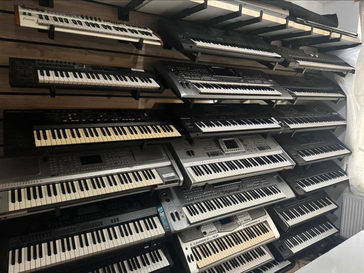 Verschillende  keyboards Met Garantie, Muziek en Instrumenten, Keyboards, Casio, Aanslaggevoelig, Midi-aansluiting, Ophalen