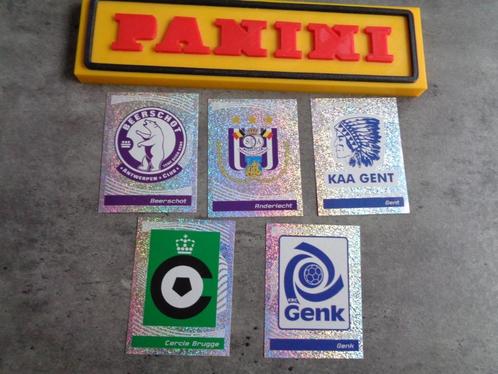 PANINI VOETBAL STICKERS FOOTBALL 2012 ZELDZAME BADGES, Hobby en Vrije tijd, Stickers en Plaatjes, Ophalen of Verzenden