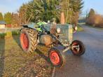 Zoek naar een oude tractor