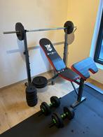 Fitness bench met halterstang en halters + gewichten, Sport en Fitness, Fitnessmaterialen, Ophalen, Zo goed als nieuw, Benen, Fitnessbank
