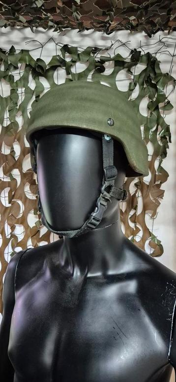 Balistische helm beschikbaar voor biedingen